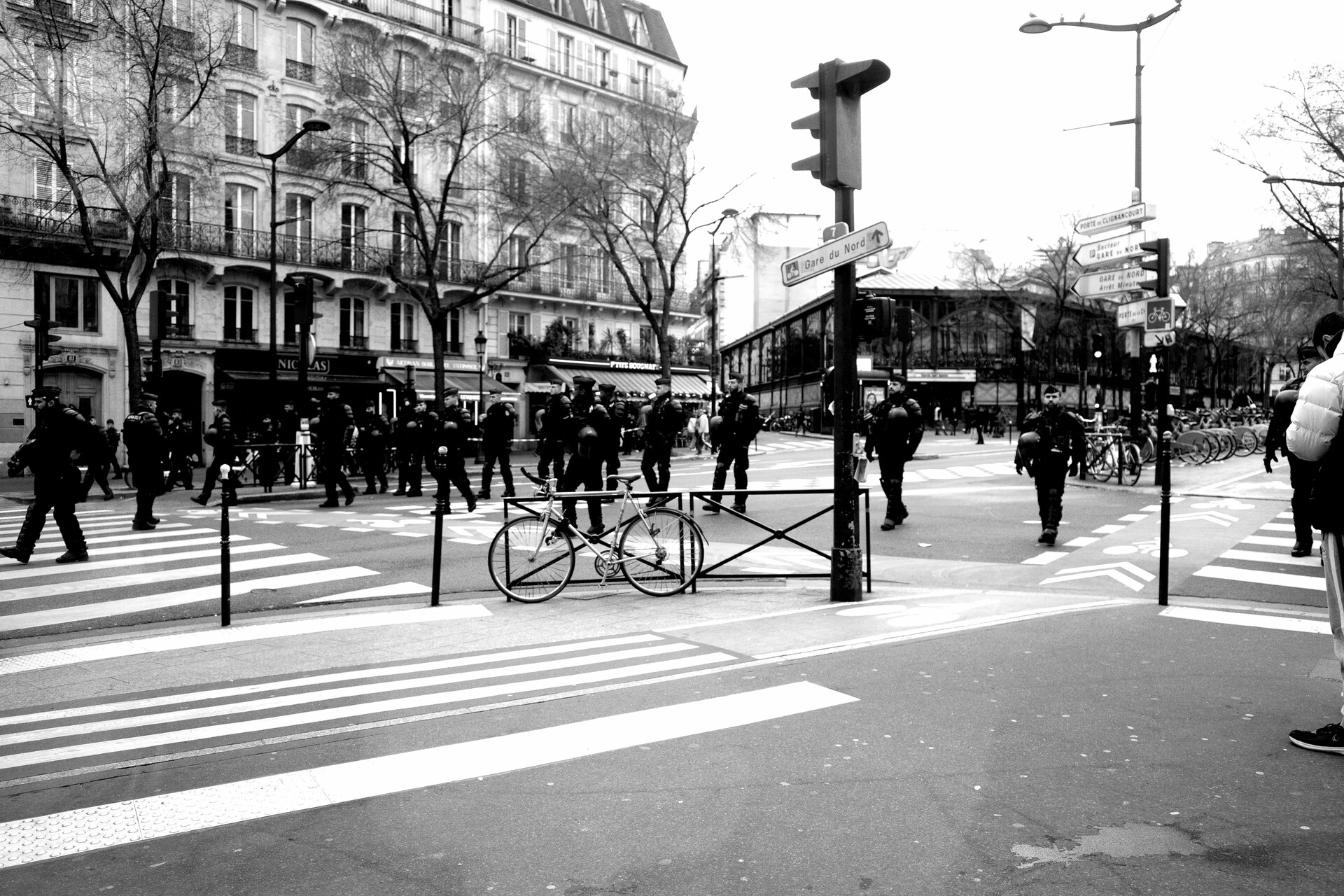 游行队首的开路先锋